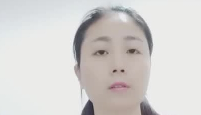 戴着眼镜的十分有韵味的丰满美少妇 和炮友双人啪啪大秀 口交多体位啪啪 十分淫荡