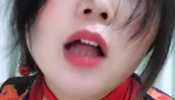 非常风骚巨乳少妇枫林婉 一多自慰大秀 穿的很喜庆自慰棒大力插穴