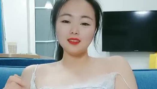 颜值不错御姐直播大秀 大黑牛激情自慰 很是淫荡