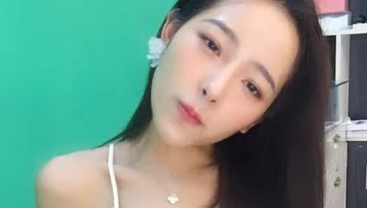 极品极品高颜值气质美女贝贝一多大秀 先聊天 阴毛稀疏木耳粉很漂亮