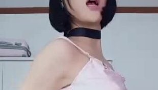 长得很是漂亮美女主播压寨夫人 一多大秀 身材苗条 自慰棒插穴自慰 好多淫水