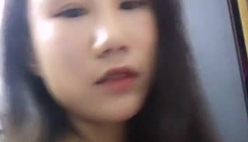 身材苗条贫乳美女全裸自摸抠逼大秀 呻吟诱惑