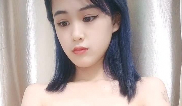 让人垂涎欲滴的小美女！【佳佳小宝贝】一周收费合集！！~小妹妹18刚成年，直播尺度却非常大