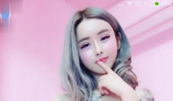 纹身美女 波多妹结衣大尺度福利直播秀 高清录制