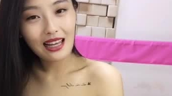一坊丰满美女主播蜜汁丝袜 一多自慰大秀 颜值不错身材棒 自慰插穴很淫荡