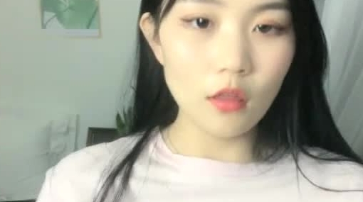 童颜巨乳美女主播女收费大秀 白皙大奶 自慰喷水 给力大秀 很是诱人