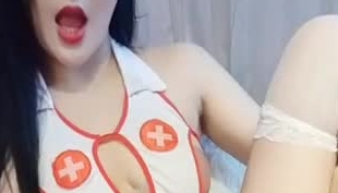 性感御姐美女主播妍馨的内内 一多自慰大秀 穿着护士制服搔首弄姿 自慰插穴很淫荡