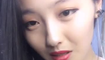 一坊丰满漂亮美女主播蜜汁丝袜 一多自慰大秀 颜值不错身材丰满 自慰插穴淫水多多