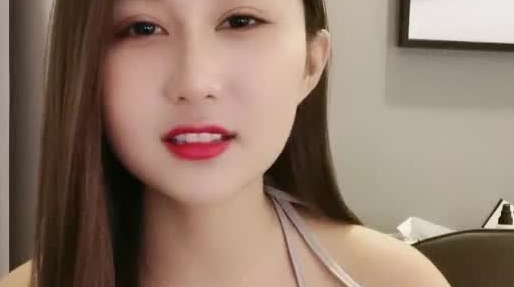 高颜值甜美红唇妹子道具自慰 椅子上跳蛋塞逼逼拉扯呻吟娇喘近距离特写