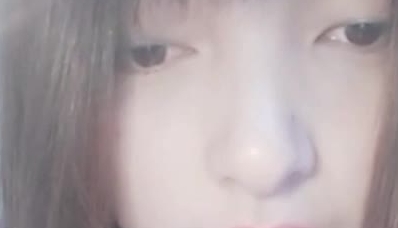年龄不大漂亮学生妹直播扣逼自慰秀逼逼还很嫩