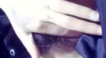 长的清纯可爱新疆小美女主播与土豪大叔伪老公车震直播高潮喷了好多水大叔还说要搞她妹对白精彩