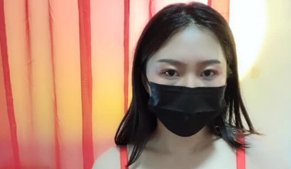 巨乳奶妈和白浆少妇激情大秀直播，轻纱胀里的风骚女非常诱惑，揉奶摸逼撞骚臀好刺激，挤奶水给狼友喝别