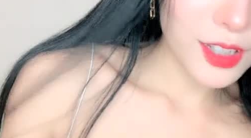 高颜值美女奔波霸直播大秀 身材超棒 激情大秀