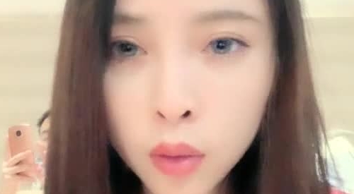 颜值不错大耳环纹身妹子双人大秀 抹润滑油用逼逼摩擦JJ口交扣逼