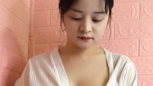 小姐姐平台很是风骚淫荡美少妇 一多自慰大秀 揉奶跳蛋插穴 很是淫荡