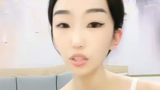 你的依依高颜值新人美少妇双人啪啪大秀，性感黑丝口交侧入大力抽插猛操