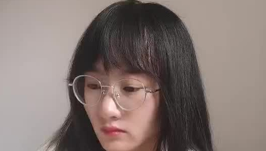 老师卖身直播还债，办公室内的激情，全程露脸激情大秀听狼友指挥发骚好刺激，揉奶玩逼大黑牛自慰骚穴淫