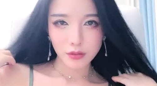 颜值不错御姐美女奔波霸直播大秀 激情自慰
