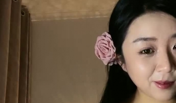 顶级肥臀尤物小少妇，约炮激情大战！黑丝大屁股扭动，第一视角后入，大屁股很Q弹