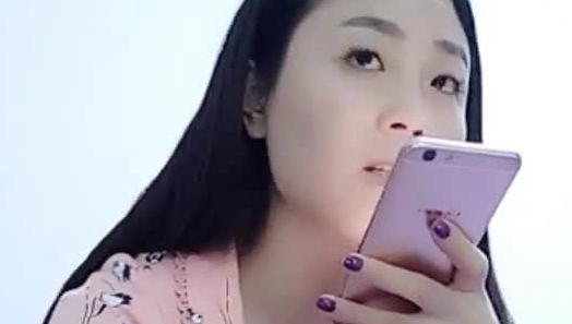 极品巨乳大姐姐直播和炮友啪啪 女上位摇起来奶子超有弹力 真想给她舔舔