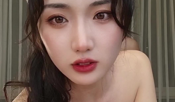 高颜值，好身材，极品汉服模特【焕儿】福利全集，各种淫荡露出拍摄，被金主调教啪啪内射