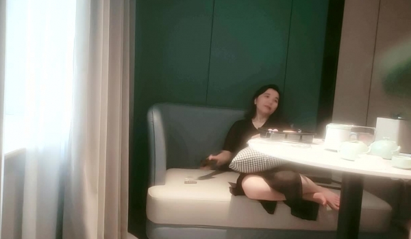 偷拍良家收割机，原则就是每天不重样，只干一炮，出轨人妻的那点儿小心思，看点十足