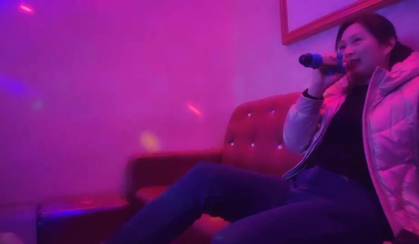 【良家故事】，跟着大神学泡良，操逼不嫌远，到小县城约寂寞人妻，KTV到酒店一条龙精彩