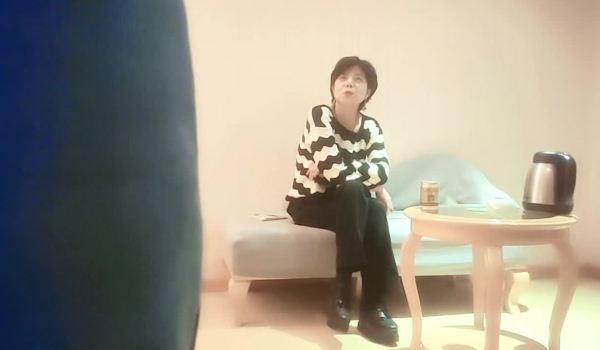 【良家故事】偷拍 网恋 中年良家妇女收割机~3天1女，颜值在线的几个出轨人妻