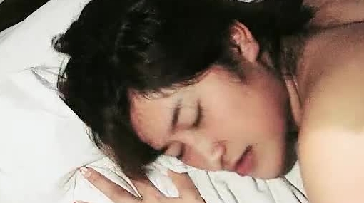 新崛起约炮达人【老李极品探花约妹达人】诚邀老铁来操身材不错的骚炮友 骚货很享受老铁的抽插 高清源