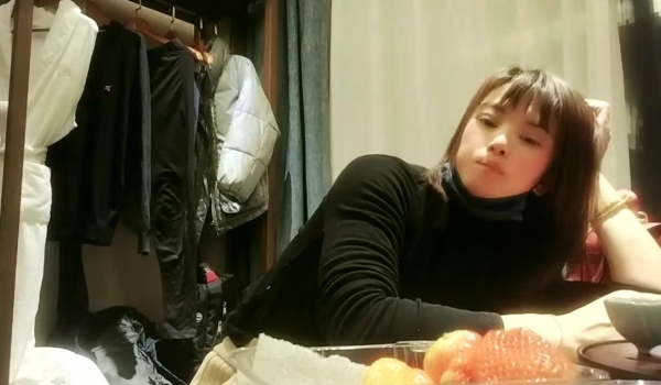 【良家故事】，泡良最佳教程，出轨小少妇，先谈感情搞热气氛，裸体相见交合高潮鬼哭狼嚎