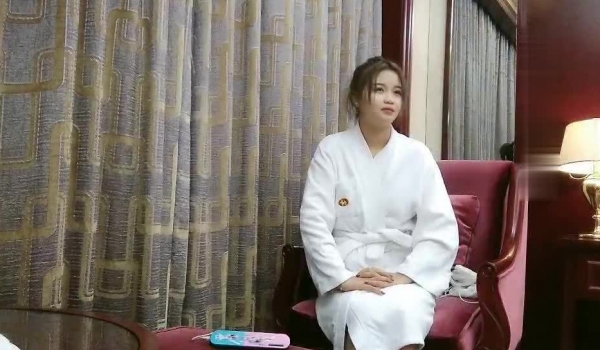 专操良家约炮大神和哥们3P轮操羞涩饥渴良家 极品美臀 疯狂3P六小时