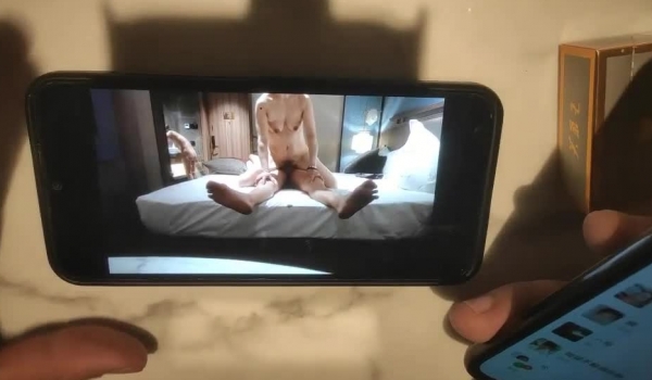 【良家故事】，攻陷良家姐妹团，留下一个再干一炮，三姐妹又赚钱又爽了，快乐相约，附聊天记录