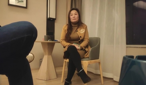 中年妇女收割机 【良家故事】，跟着大神学泡良，我只是想寻找一次高潮，人妻什么年龄都疯狂，酒店内被