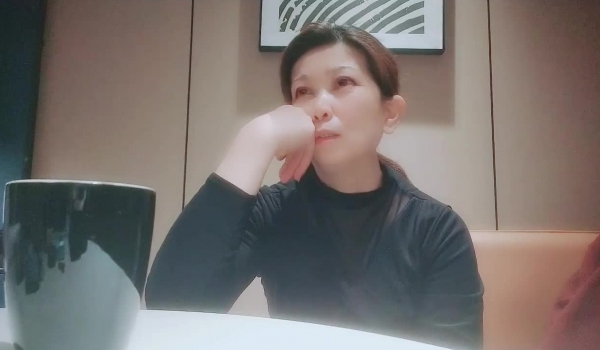 泡良最佳教程，【良家故事】，人妻终结者，天南海北一网打尽每天不间断，一颗颗寂寞的心灵等待抚慰
