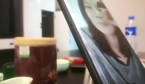 【良家故事】密码房，网恋 中年良家妇女收割机~4天2女，附带聊天记录，床上也疯狂