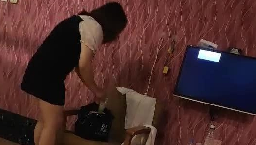 专业良家收割机，人妻猎手，【爱情故事】偷拍 网恋奔现，两天内多个少妇沦陷，酒店内淫声艳语不断，全