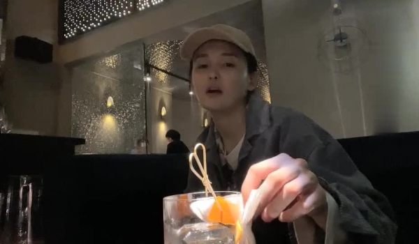 【白嫖探花】帅哥带上美眉去酒吧撩，肤白貌美，身材又棒的白富美，然后去开房打炮