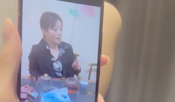 【瘦猴先生探花】偷拍网聊奔现 离异白领会计女被干瘫软 扣喷水 干喷体射 3天火力全开干狂喷
