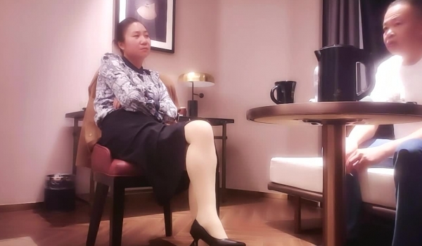 【良家故事】偷拍 网恋 中年良家妇女收割机~3天1女，颜值在线的几个出轨人妻