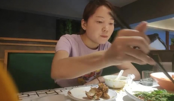 【我有一台拖拉机】1，最后一晚，良家珠宝妹，共进晚餐，酒店颠鸾倒凤，对白精彩呻吟销魂必看佳作