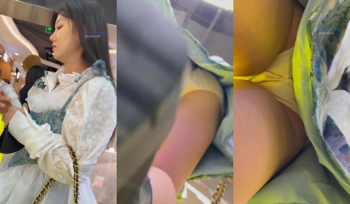 大神商场尾随偷拍美女裙底风光 ️碎花长裙靓女专心玩手机白色内裤CD被发现