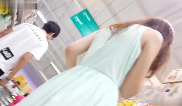 【经典CD】599-！极品无内！清纯美女真空逛超市！13黑乎乎5V 留给需要之人