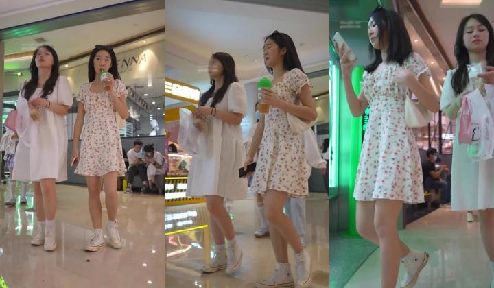 大神商场尾随偷拍 ️美女裙底风光露背花裙学妹逛街镜头前抬腿看手机被CD