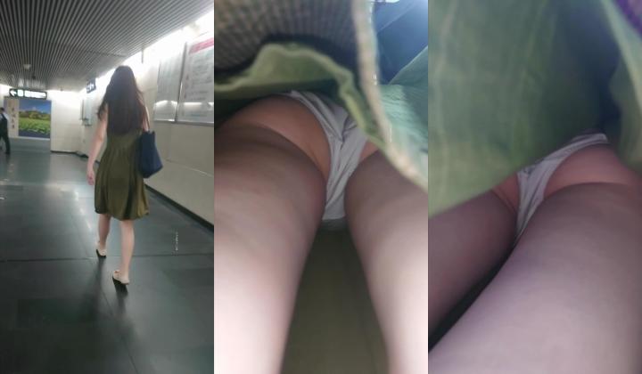 地铁站一路跟踪抄底多位美女少妇 好奇她们下面都穿着什么样的内内