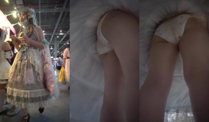 大神一路走一路抄底多位黑丝美女全是漂亮的小姐姐