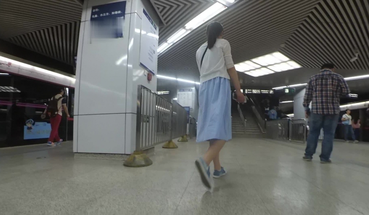 北京地铁商圈CD系列1，夏日都是清凉裙装抄底真方便