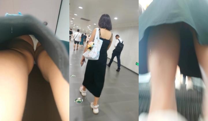《CD露毛丁字裤篇》地铁、商场贴身抄底多位气质小姐姐裙内~满大街内骚婊