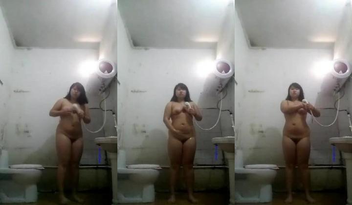 11月初果贷合集近期逾期十多位少妇巨乳坦克高颜值学妹有返场，也有qq指挥