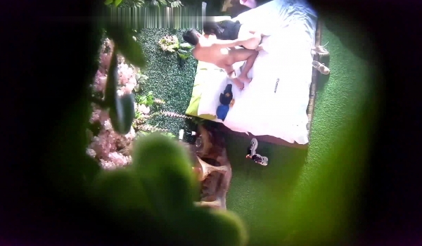 九月最新【酒店摄像头】甄选流出酒店开房偷情高中初恋老情人 扛腿抽插 带环了可以内射一顿抽插操的好爽