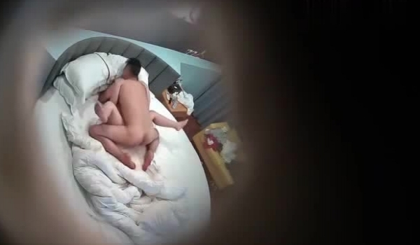 【酒店摄像头】激情圆床高质量女性 颜值身材一流 24小时